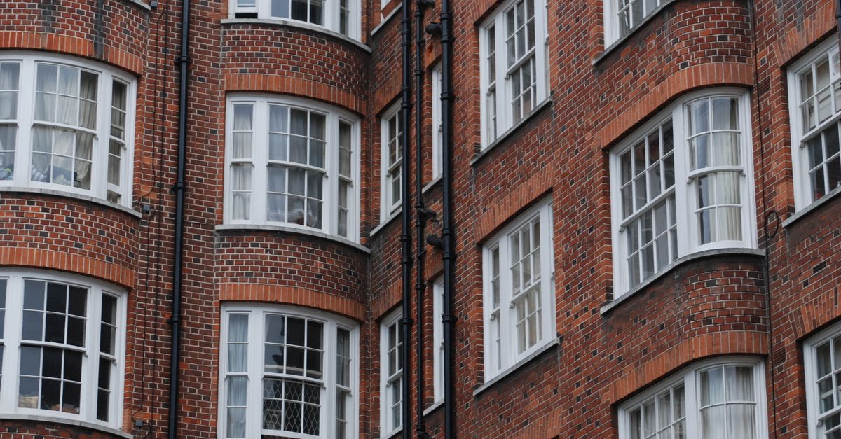 Average Daily Estate Agent Commission Revealed Across UK Regions