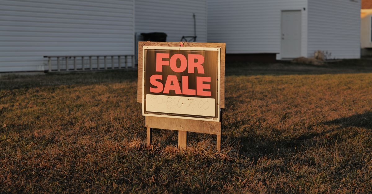 Homes listed for sale now may not complete until Easter, report suggests