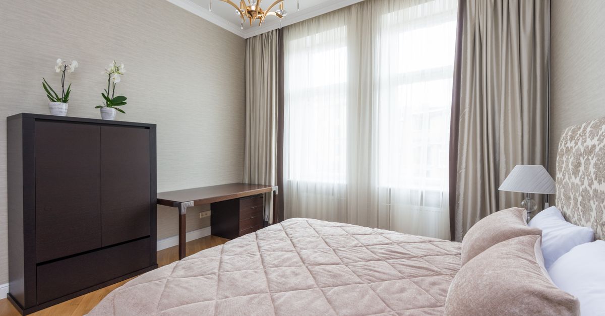Landlord Seeks Advice on Informal Tenancy and Delaying Formal Notice