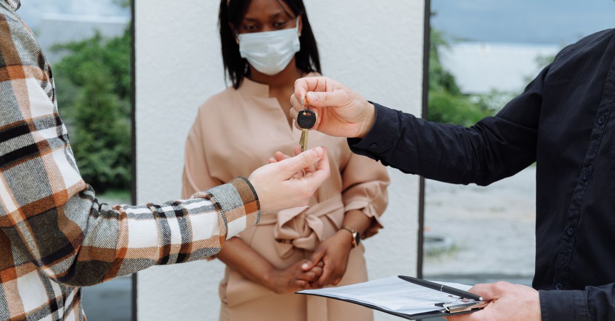 Why 5-star ratings and AI polish may be costing agents trust